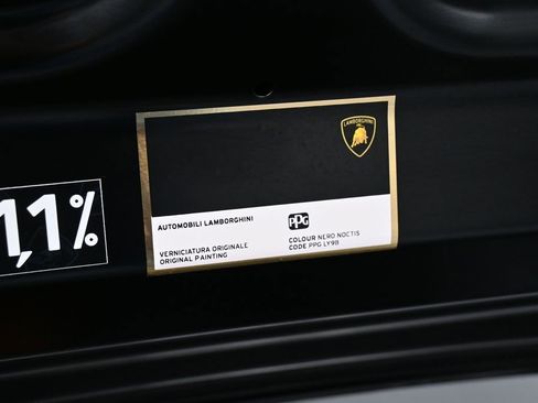 Used 2022 Lamborghini Huracan EVO RWD image 28