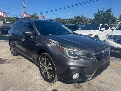 Used 2018 Subaru Outback 2.5i Limited image 6