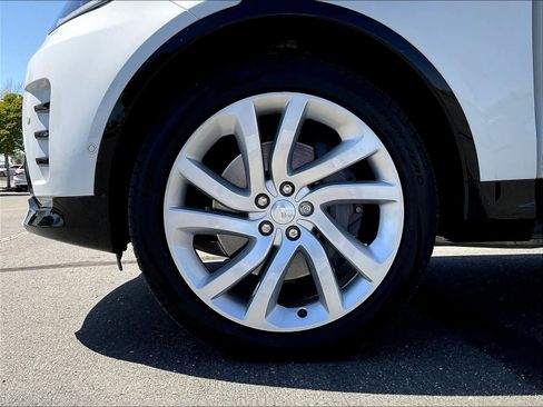 Used 2023 Land Rover Discovery HSE R-Dynamic image 11