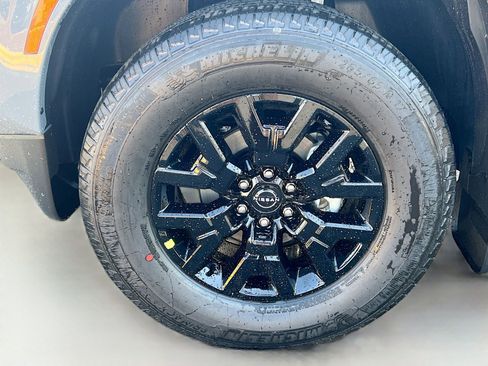 New 2026 Nissan Frontier SV image 32