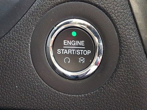 Used 2018 Ford Explorer XLT w/ Equipment Group 202A image 23