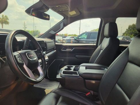 Used 2024 GMC Sierra 1500 SLT AWD/4WD image 11