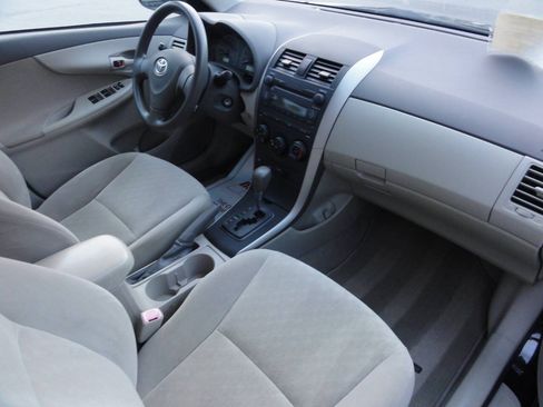 Used 2009 Toyota Corolla LE FWD image 12