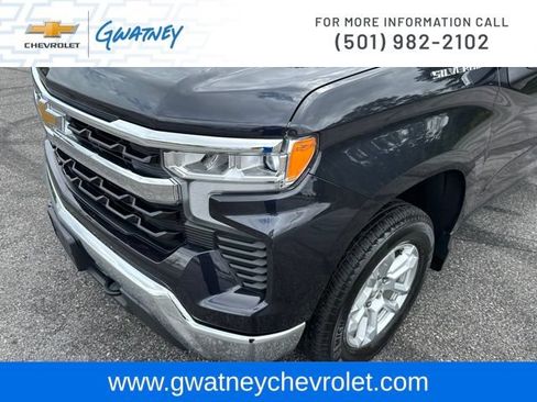 Used 2023 Chevrolet Silverado 1500 LT AWD/4WD image 14
