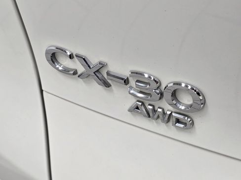Used 2022 MAZDA CX-30 AWD 2.5 S w/ Premium Package image 19