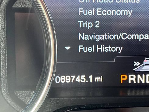Used 2015 Ford F150 Platinum w/ Equipment Group 701A Luxury AWD/4WD image 19
