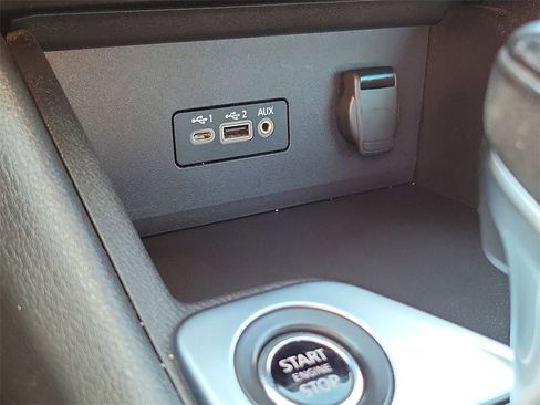 Certified 2023 Nissan Sentra SR w/ Trunk Package image 31