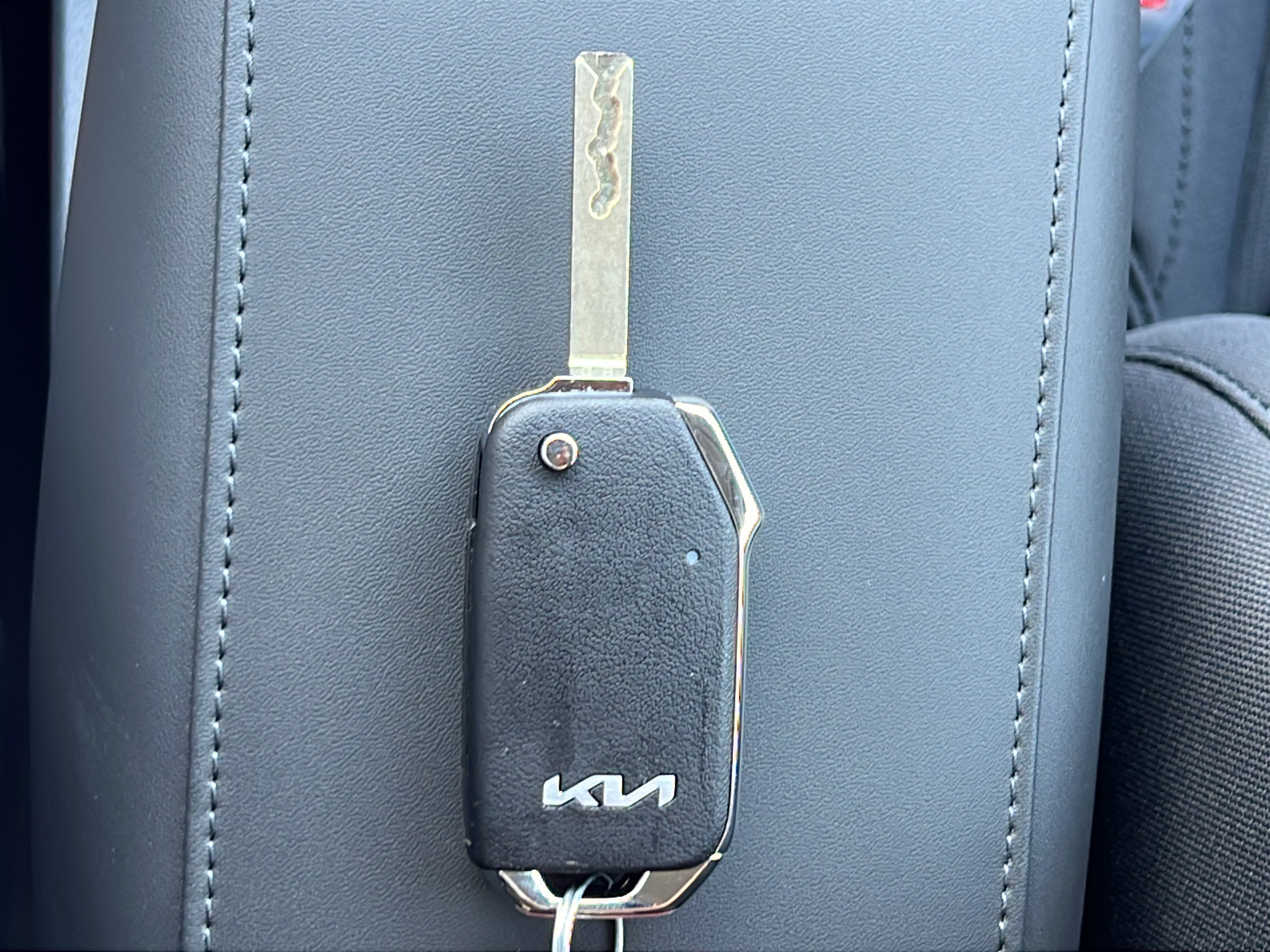 New 2026 Kia Niro LX FWD image 24