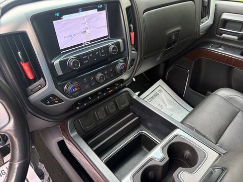 Used 2018 GMC Sierra 1500 SLT w/ SLT Preferred Package AWD/4WD image 20