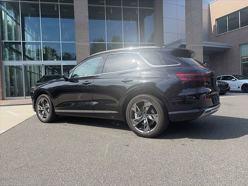 Used 2023 Genesis Electrified GV70 AWD/4WD image 4