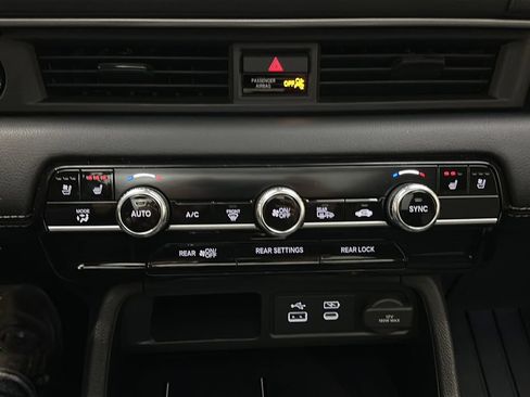 Certified 2025 Honda Pilot Elite image 38