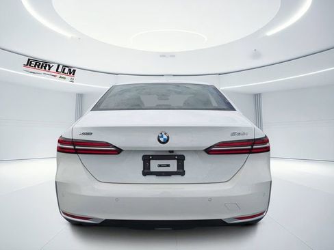 Used 2026 BMW 530i xDrive AWD/4WD image 4