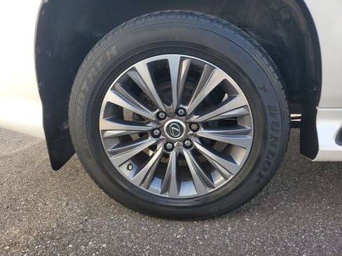 Used 2022 Lexus GX 460 Luxury w/ Accessory Package AWD/4WD image 5