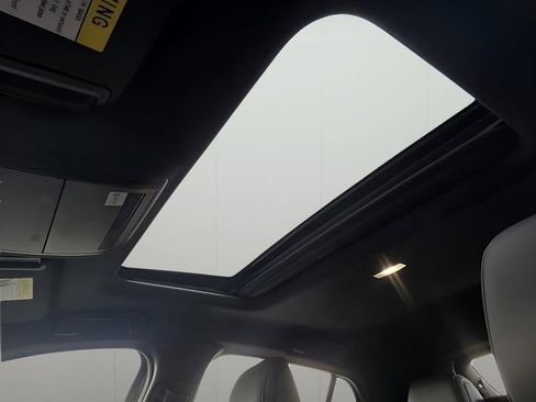 Used 2025 MAZDA MAZDA3 s image 23