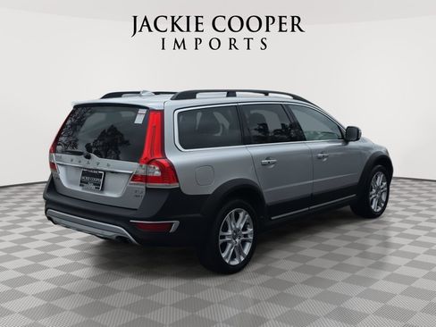 Used 2016 Volvo XC70 T5 Premier w/ Proximity Package image 5