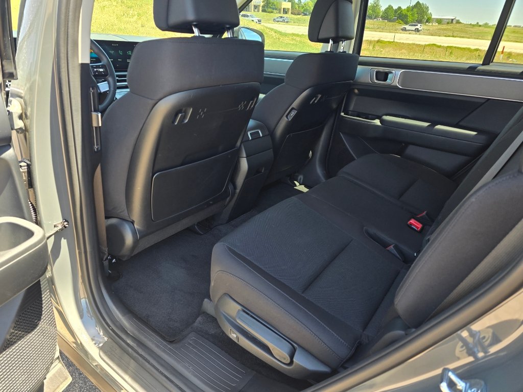 Used 2026 Hyundai Santa Fe SE AWD/4WD image 15
