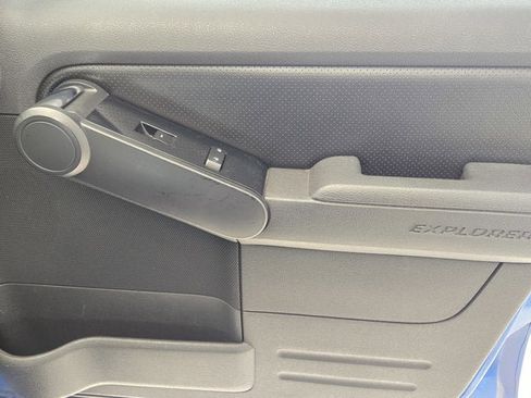 Used 2010 Ford Explorer Sport Trac Limited image 3