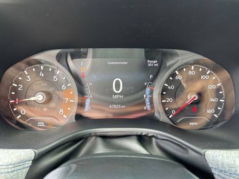 Used 2024 Jeep Compass Latitude AWD/4WD image 29
