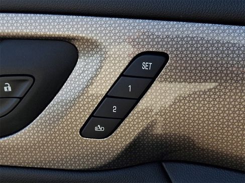 Certified 2023 Chevrolet Traverse Premier w/ Redline Edition image 31