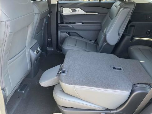 New 2026 Ford Explorer Active w/ Active Comfort Package AWD/4WD image 5