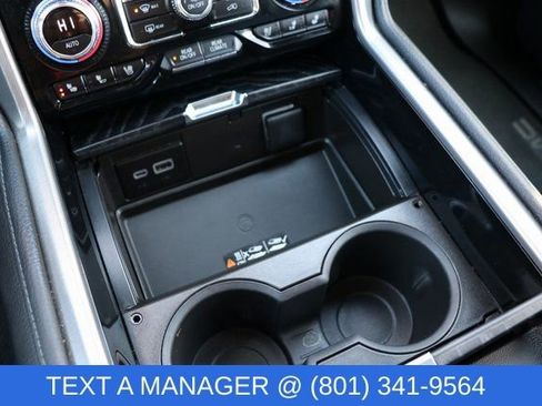 Used 2024 GMC Yukon XL Denali image 29