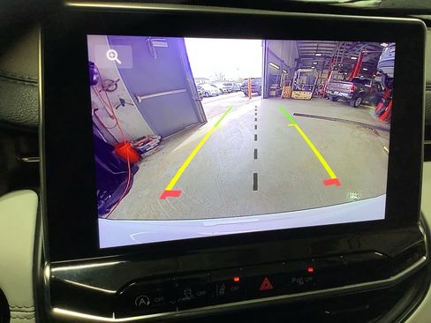 Used 2023 Jeep Compass Limited image 41