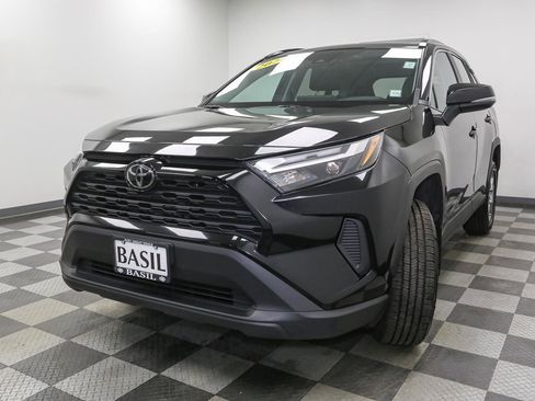 Used 2024 Toyota RAV4 XLE w/ Convenience Package AWD/4WD image 4
