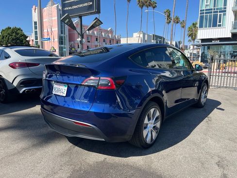 Used 2023 Tesla Model Y Long Range AWD/4WD image 5