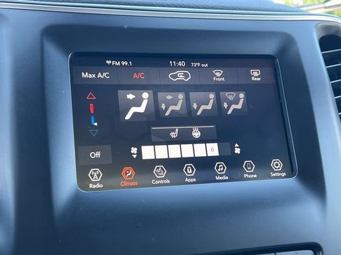 Used 2021 Jeep Cherokee Latitude Plus FWD image 22