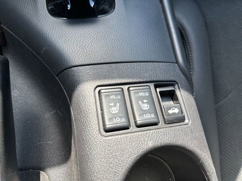 Used 2023 Nissan Z w/ Floor Mat Package (L93) RWD image 34
