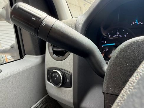 Used 2023 Ford E-450 and Econoline 450 Super Duty w/ Power Windows & Locks Group RWD image 19