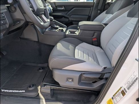 New 2025 Toyota Tacoma TRD Off-Road image 8