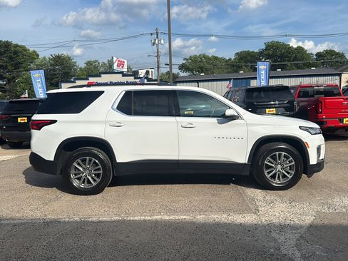 Used 2023 Chevrolet Traverse LT w/ LPO, Roadside Safety Package AWD/4WD image 9