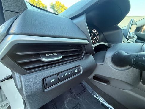 Used 2025 Nissan Altima 2.5 S FWD image 22