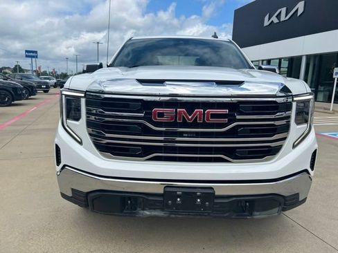 Used 2023 GMC Sierra 1500 SLE AWD/4WD image 2