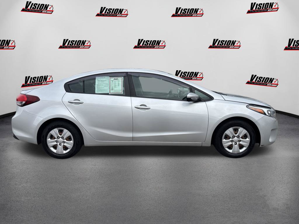 Used 2018 Kia Forte LX FWD image 4