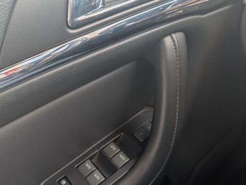 Used 2012 Lincoln MKS AWD image 12