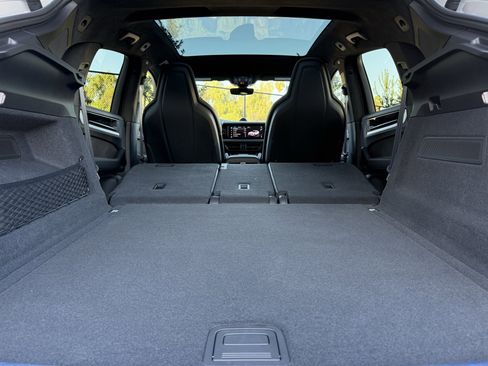 Used 2025 Porsche Cayenne GTS image 35