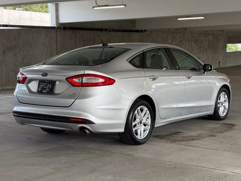 Used 2014 Ford Fusion SE w/ Equipment Group 202A FWD image 5
