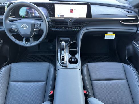 New 2026 Toyota Crown XLE image 12