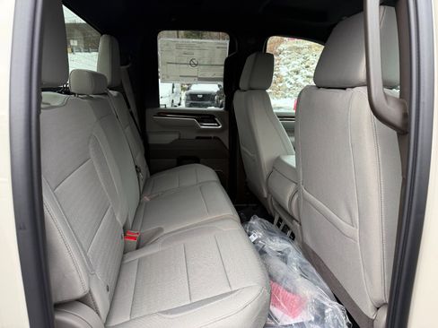 New 2026 GMC Sierra 3500 SLE image 19