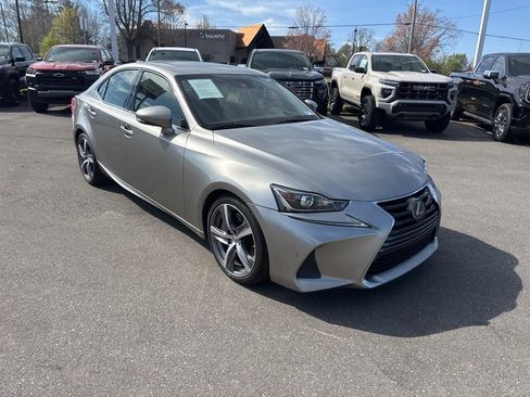 Used 2018 Lexus IS 300 w/ Premium Package RWD image 7
