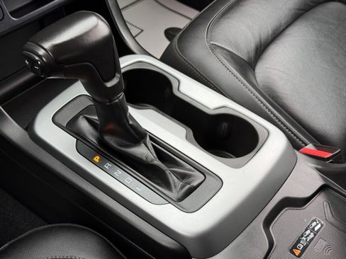 Used 2019 Chevrolet Colorado ZR2 image 17