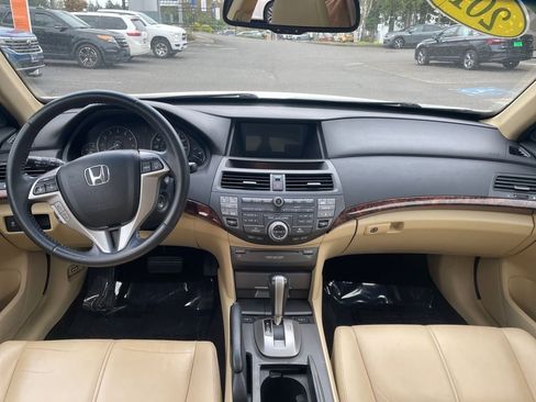 Used 2010 Honda Crosstour EX-L image 18