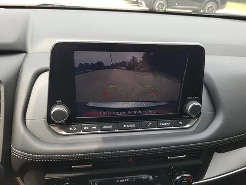 New 2025 Nissan Rogue SV image 12