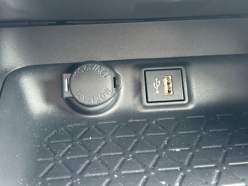 Used 2025 Toyota RAV4 LE AWD/4WD image 25