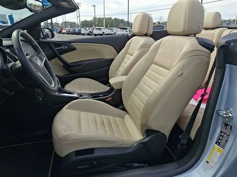 Used 2018 Buick Cascada Premium image 13