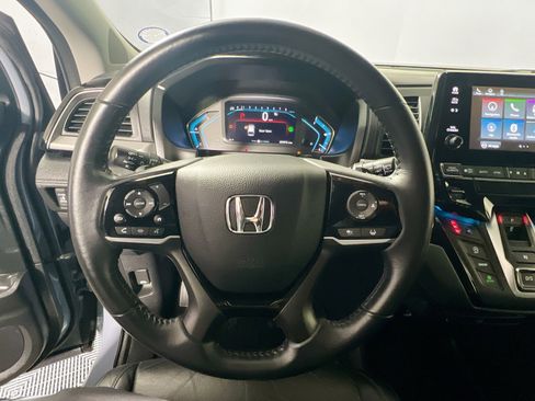 Used 2023 Honda Odyssey Touring image 17