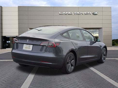 Used 2023 Tesla Model 3 Standard Range image 5