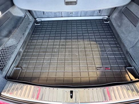 Used 2023 Porsche Cayenne Platinum Edition image 13